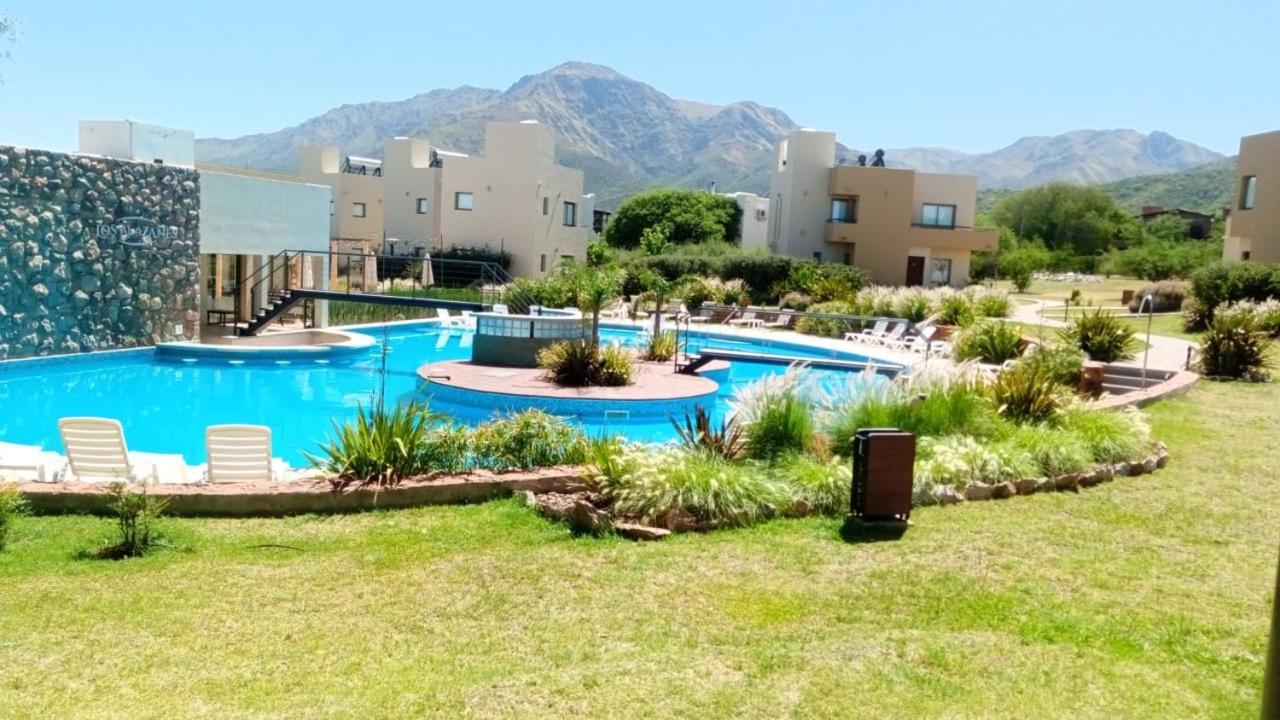 Apart Hotel Los Alazanes Capilla del Monte Exterior foto